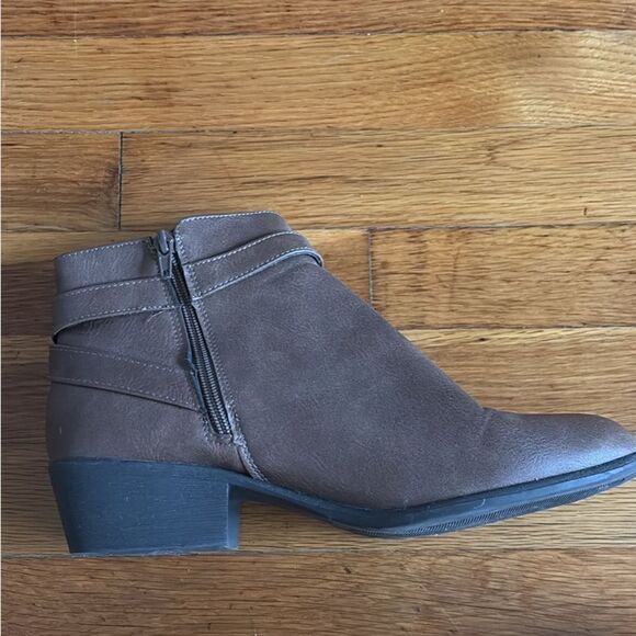JustFab Leather Booties - Picture 3 of 4